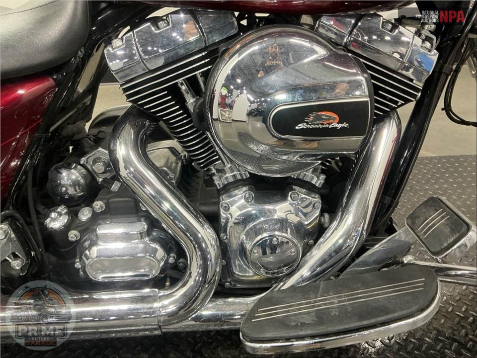 2016 Harley-Davidson FLHXS STREET GLIDE SPECIAL — фото 6