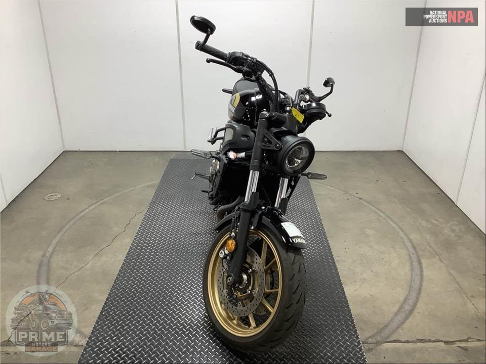 2025 Yamaha XSR700 — фото 2