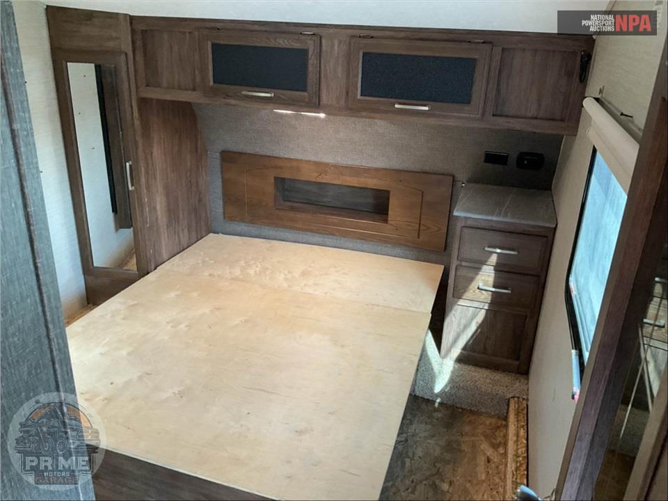 2016 Keystone Rv M-326 SRX - COUGAR TOY HAULER TOY HAULER SERIES — фото 12