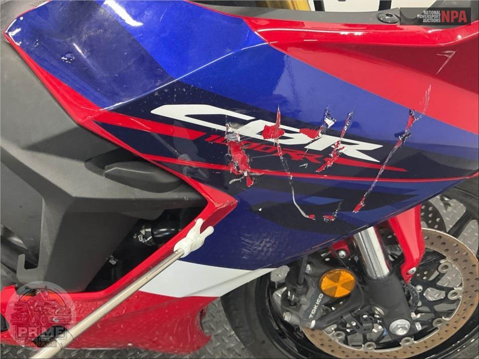 2023 Honda CBR1000RR — фото 26