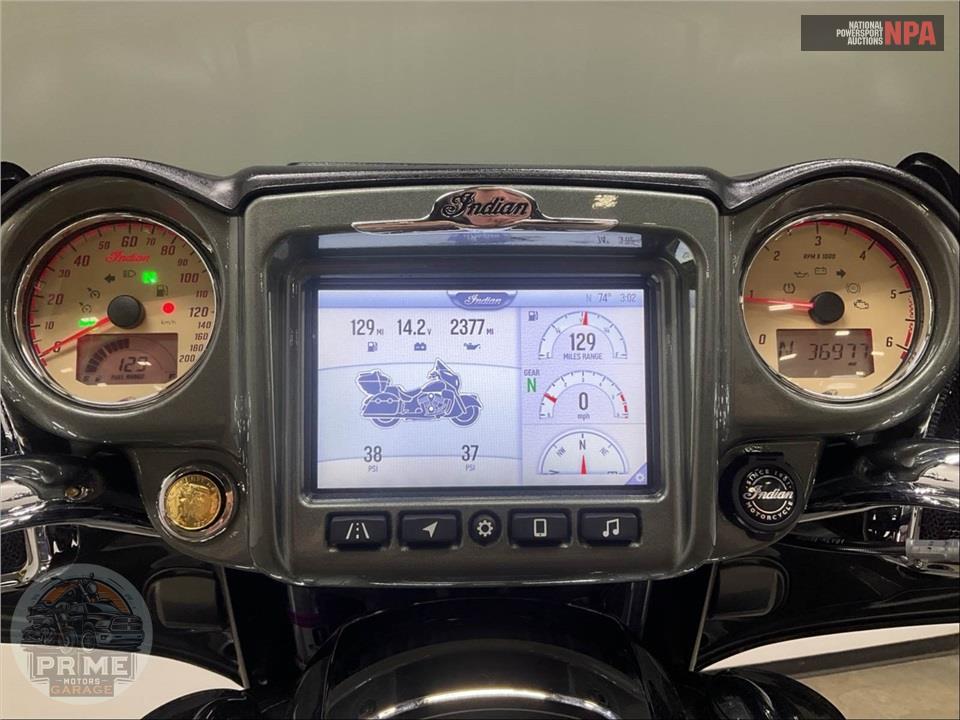 2021 Indian Motorcycle ROADMASTER (TWO-TONE) — фото 5
