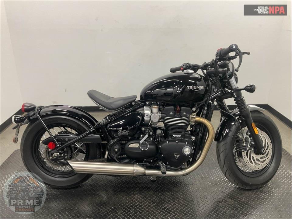 2022 Triumph BONNEVILLE BOBBER — фото 1