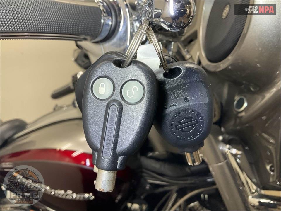 2015 Harley-Davidson FLHTKSE CVO ULTRA LIMITED — фото 10
