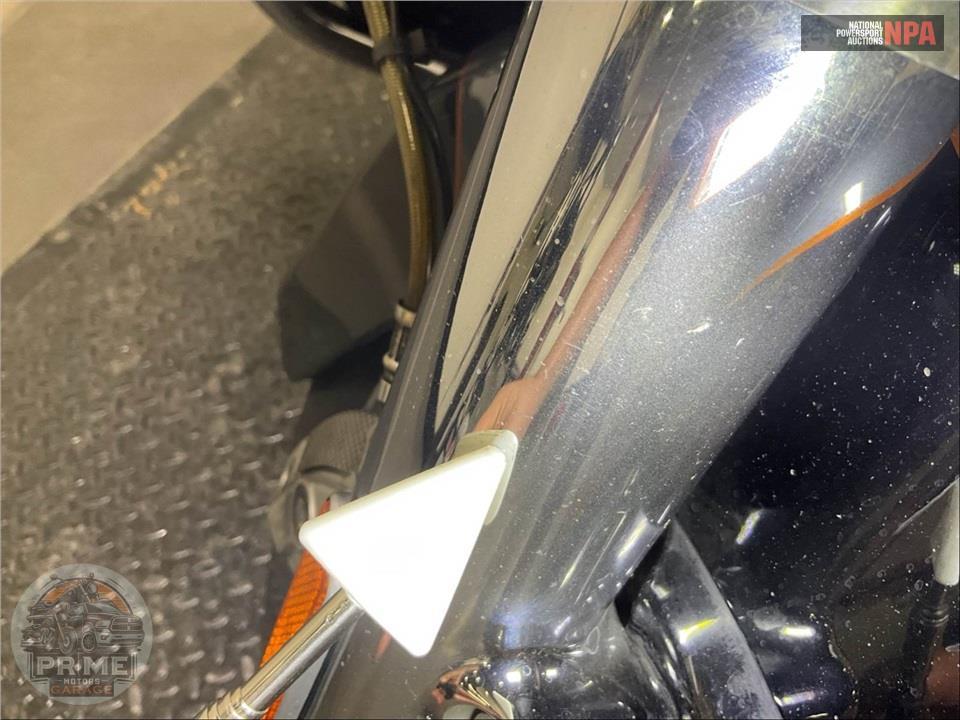 2016 Harley-Davidson FLTRUSE CVO ROAD GLIDE ULTRA — фото 37