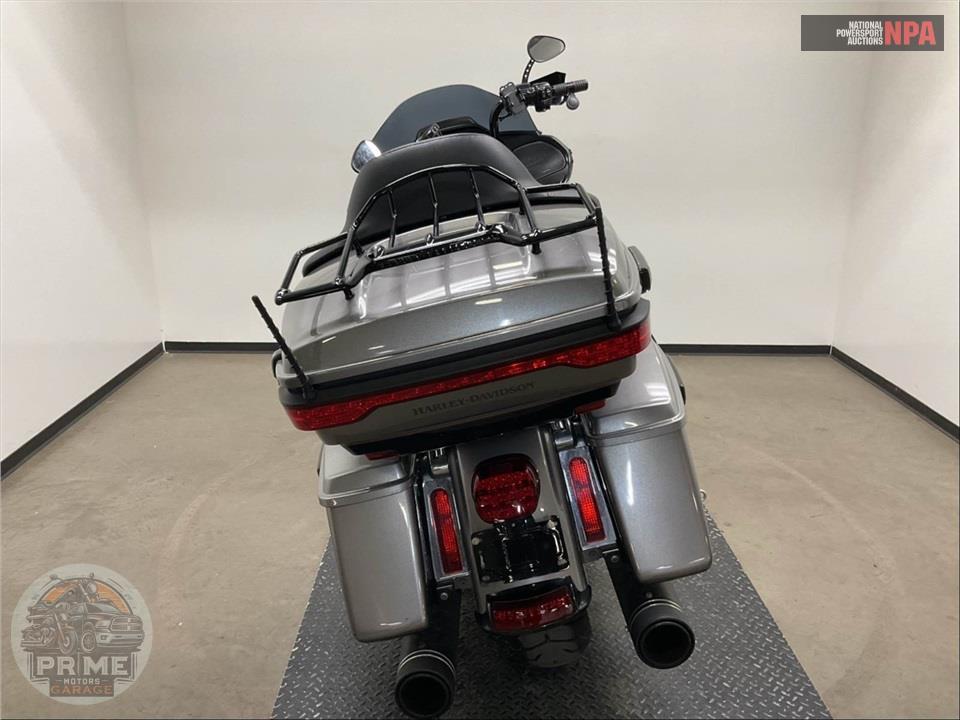 2017 Harley-Davidson FLTRU ROAD GLIDE ULTRA — фото 4