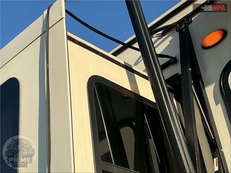 2019 Keystone Rv M-3701 LK - MONTANA 20TH ANNIVERSARY FIFTH WHEEL SERIES — фото 40