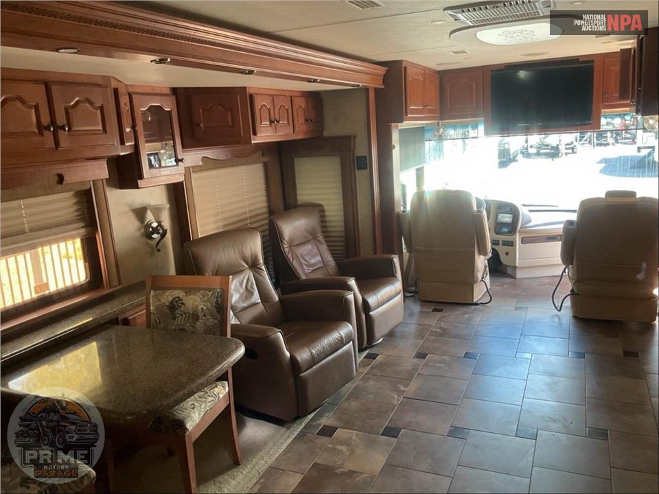2008 Country Coach SUNSET BAY 425 CUMMINS QUAD SLIDE - ALLURE 470 SERIES — фото 10