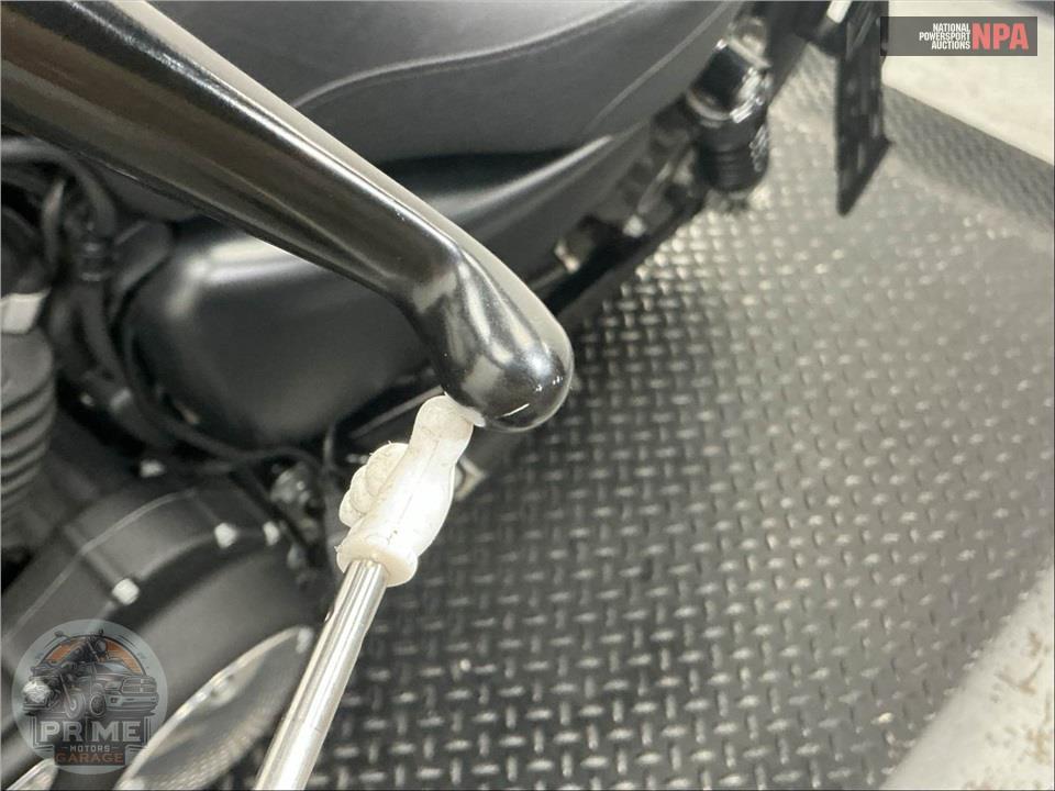 2016 Harley-Davidson XL883N IRON — фото 32