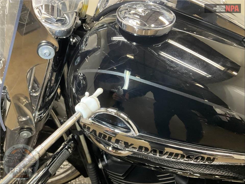 2018 Harley-Davidson FLDE DELUXE — фото 18