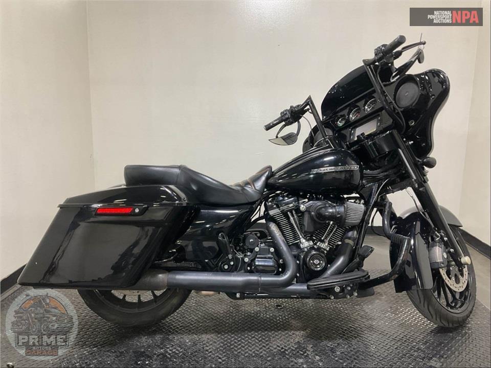 2018 Harley-Davidson FLHXS STREET GLIDE SPECIAL — фото 1