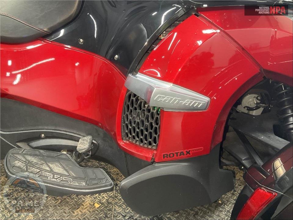 2015 Can-Am SPYDER RT SE6 SPECIAL SERIES — фото 6