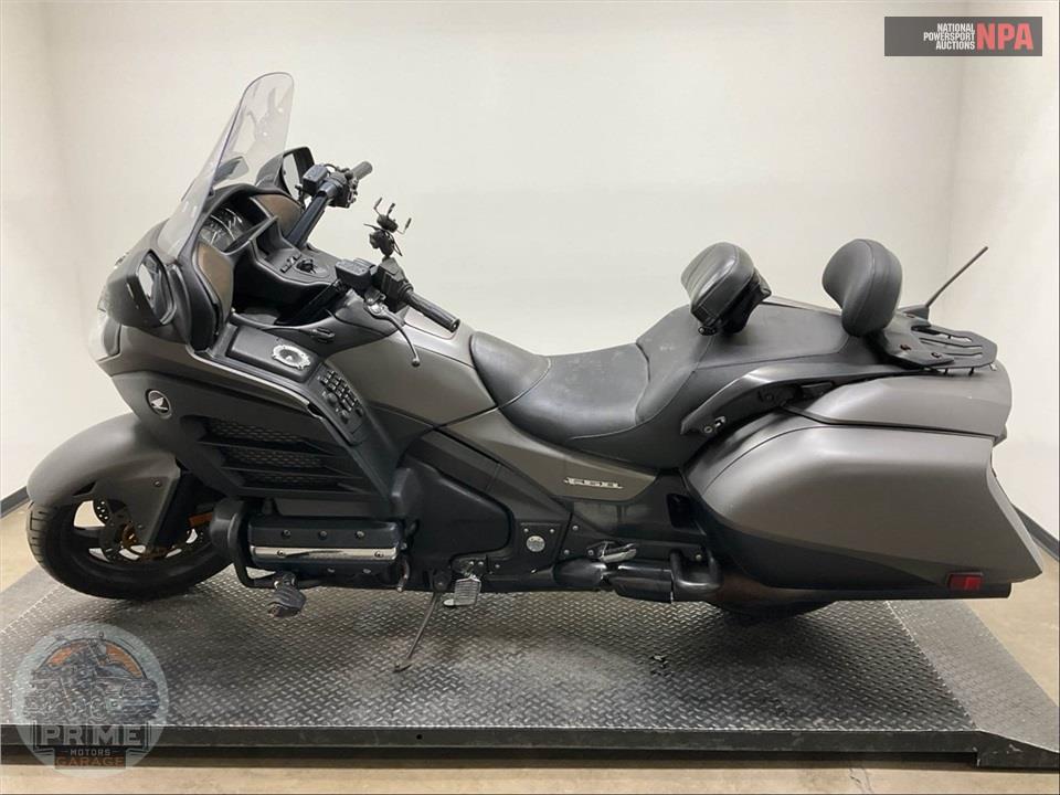 2015 Honda GL18BF GOLDWING F6B — фото 3