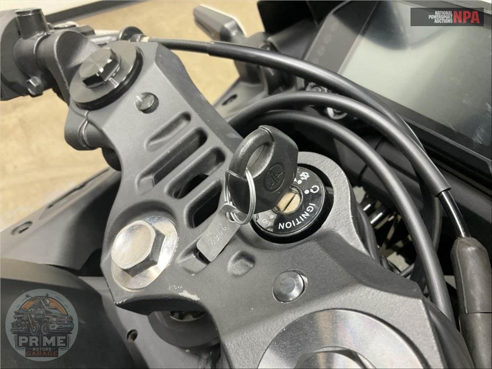 2025 Yamaha YZF-R3 — фото 12