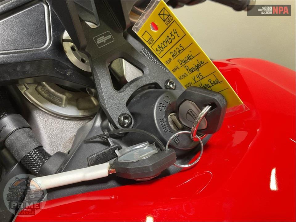 2025 Ducati PANIGALE V4 S — фото 14
