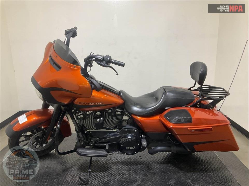 2019 Harley-Davidson FLHXS STREET GLIDE SPECIAL — фото 3