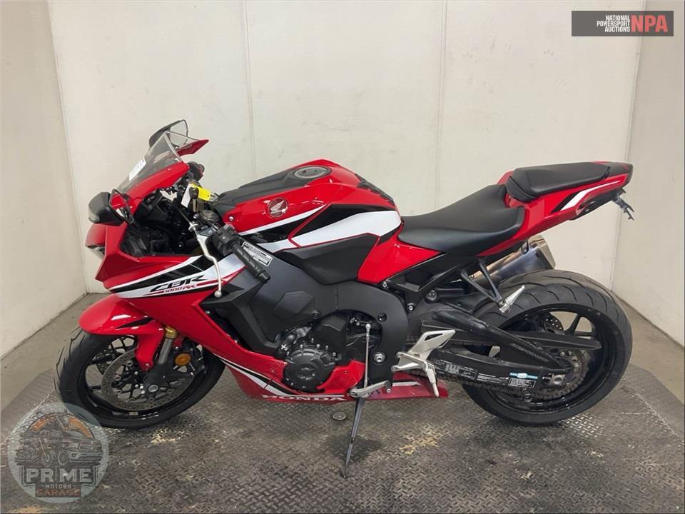 2021 Honda CBR1000RR — фото 3