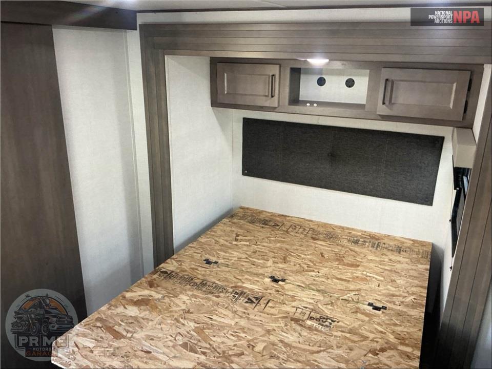 2024 Grand Design Recreational Vehicles M-331BH - TRANSCEND XPLOR SERIES — фото 12