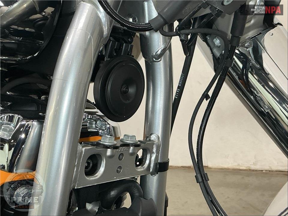 2025 Harley-Davidson FLSTFI SOFTAIL FAT BOY GRAY GHOST — фото 11
