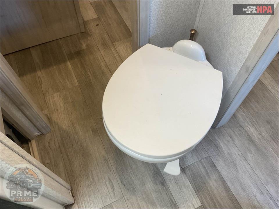 2023 East To West M-375BH-OK - TANDARA FIFTH WHEEL SERIES — фото 18
