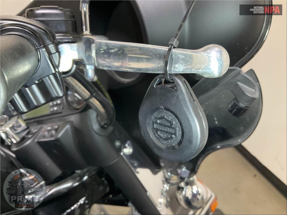2009 Harley-Davidson FLHTCU ULTRA CLASSIC ELECTRA GLIDE — фото 10