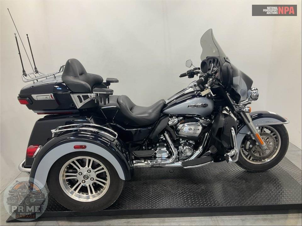 2019 Harley-Davidson FLHTCUTG TRI GLIDE ULTRA — фото 1