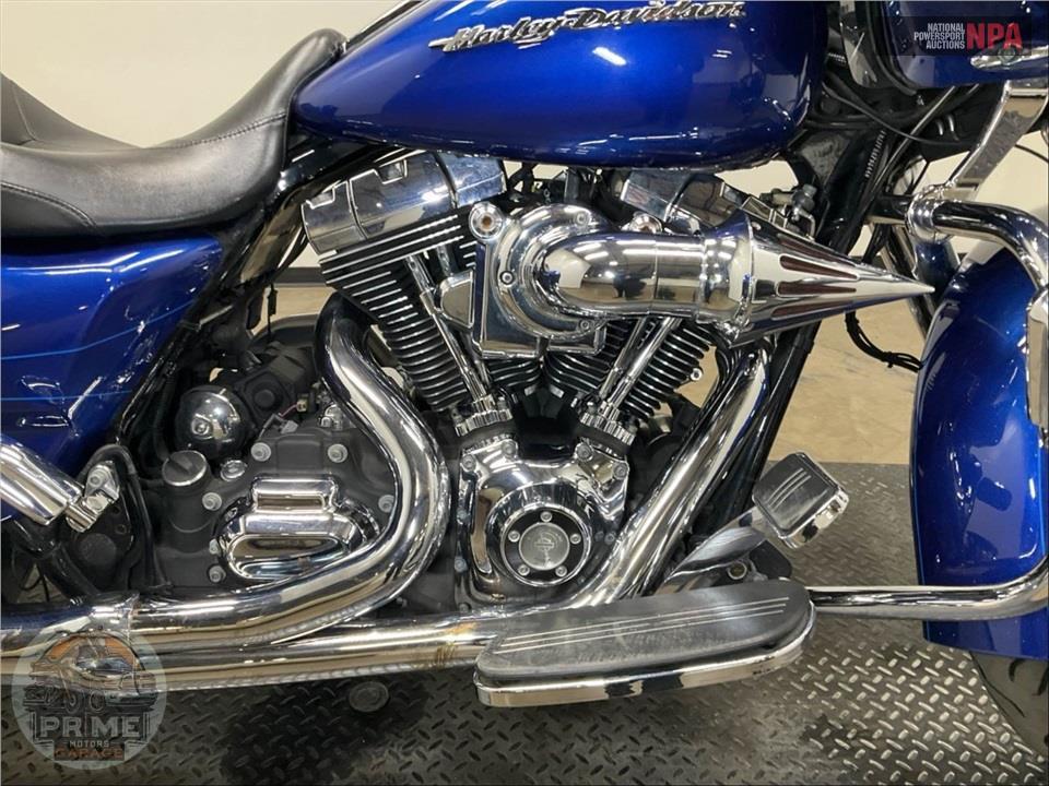 2015 Harley-Davidson FLTRXS ROAD GLIDE SPECIAL — фото 6