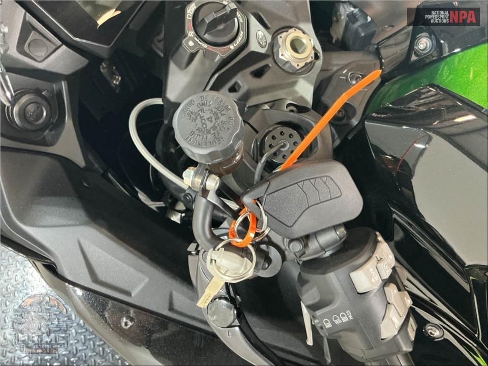 2022 Kawasaki ZX1002RNFNL NINJA H2 SX SE — фото 11
