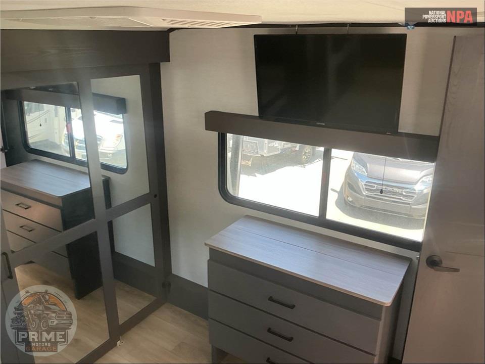 2024 Alliance Rv M-36V11 - VALOR FIFTH WHEEL SERIES — фото 10