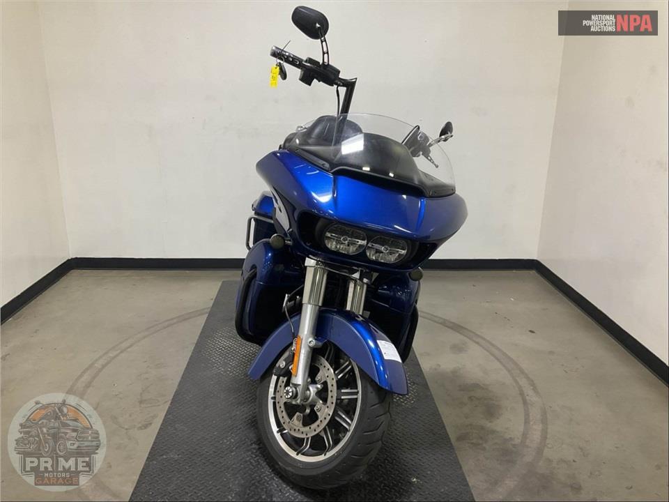 2016 Harley-Davidson FLTRU ROAD GLIDE ULTRA — фото 2