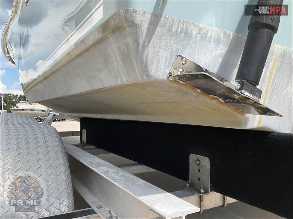 2023 Tidewater Boats 210 LXF(*) L=21/E=150HP YAMAHA — фото 12
