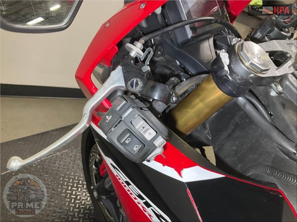 2018 Honda CBR1000RR — фото 31
