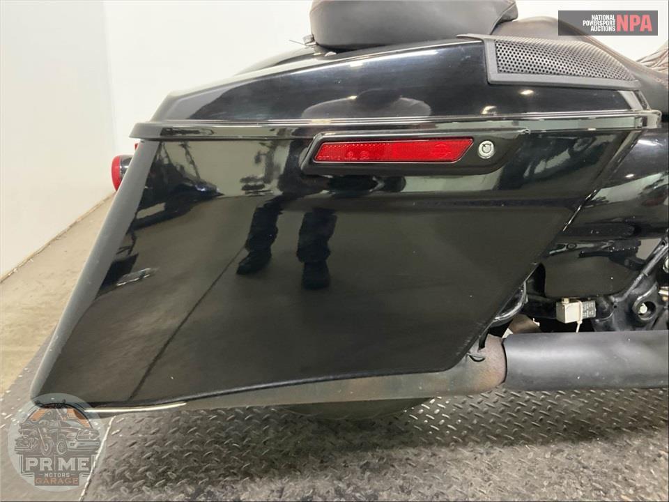 2018 Harley-Davidson FLHXS STREET GLIDE SPECIAL — фото 35