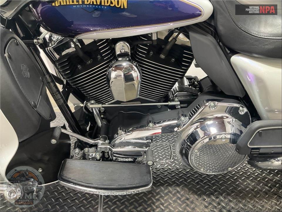 2010 Harley-Davidson FLHTCU ULTRA CLASSIC ELECTRA GLIDE — фото 7