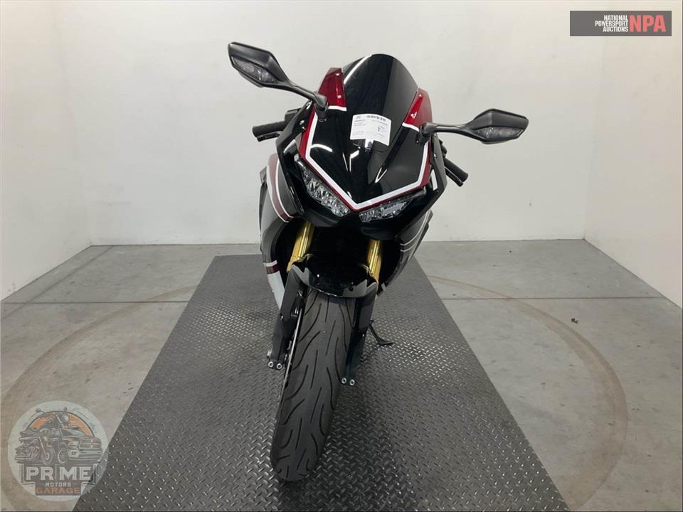 2021 Honda CBR1000RA (ABS) — фото 2