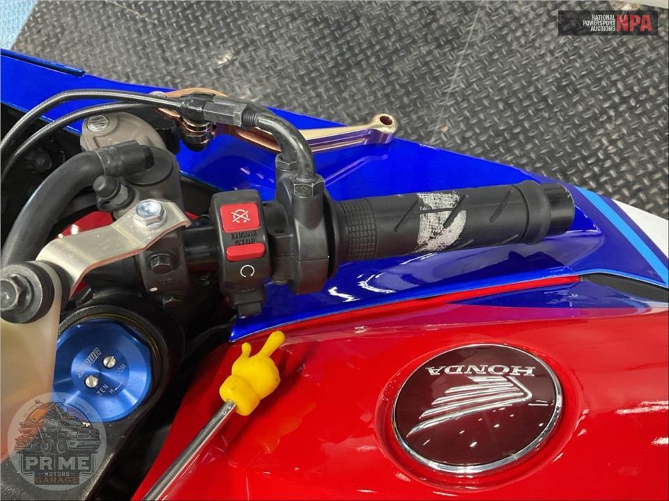 2022 Honda CBR600RR — фото 21