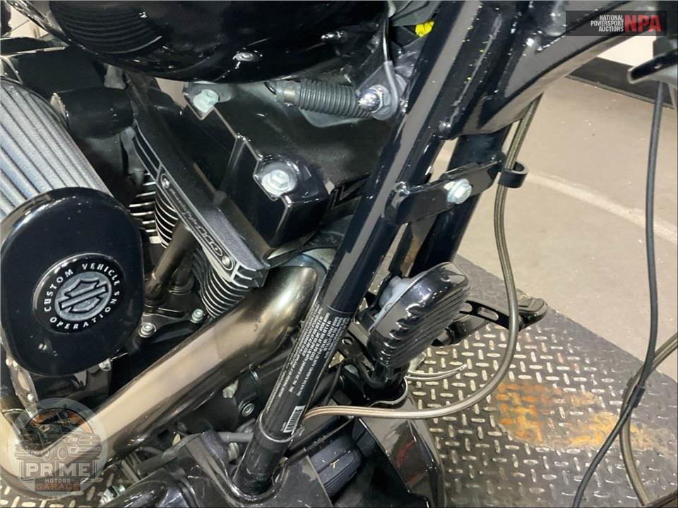 2016 Harley-Davidson FXSE CVO PRO STREET BREAKOUT — фото 12