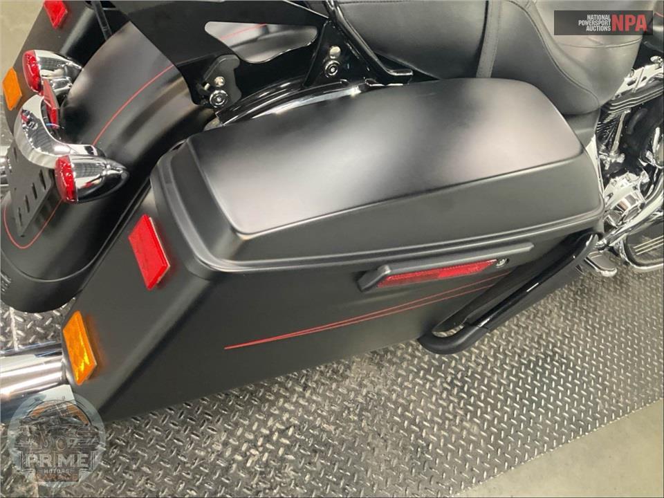 2015 Harley-Davidson FLTRXS ROAD GLIDE SPECIAL — фото 16