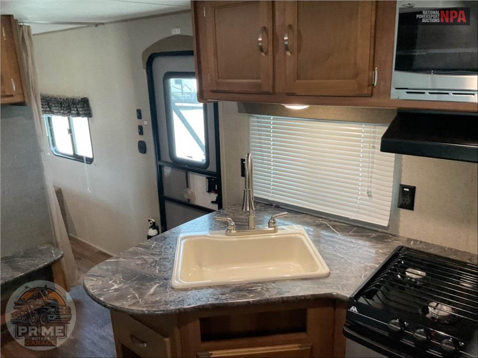 2018 Keystone Rv M-2720 BH - SUMMERLAND SERIES — фото 8