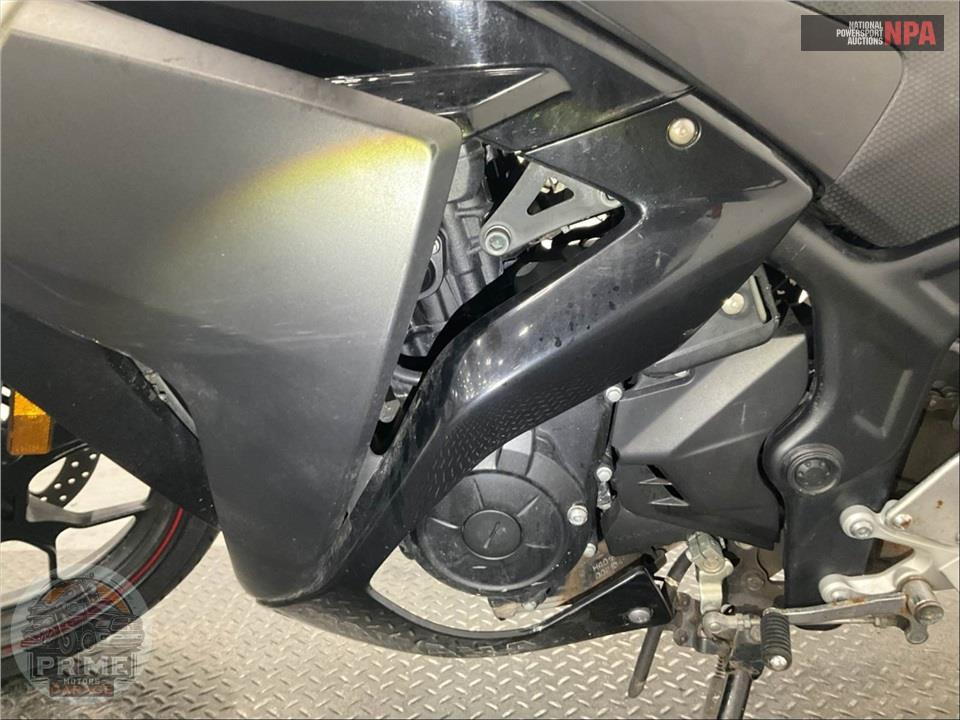2017 Yamaha YZF-R3 — фото 7