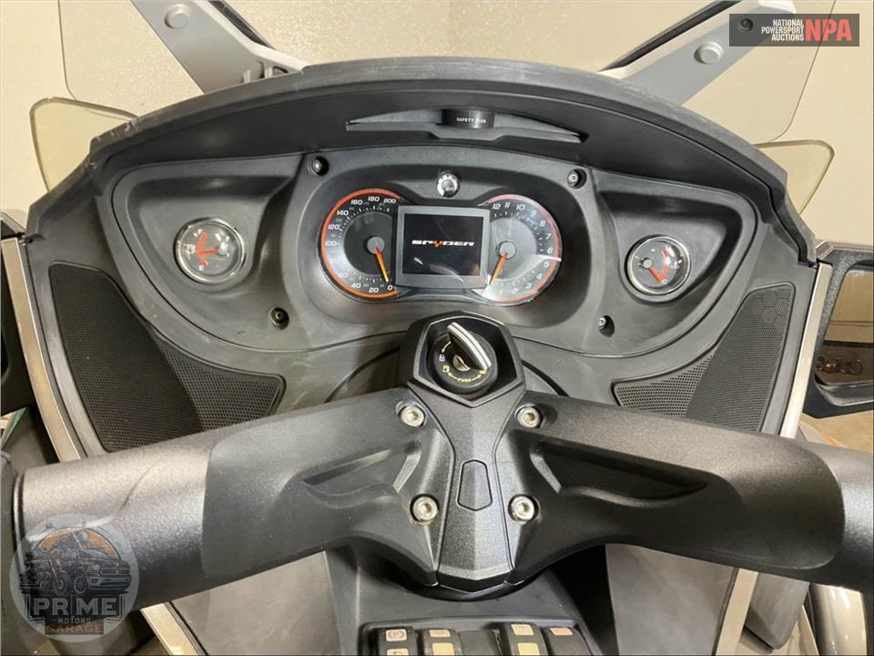 2013 Can-Am SPYDER RT-S SE5 — фото 33