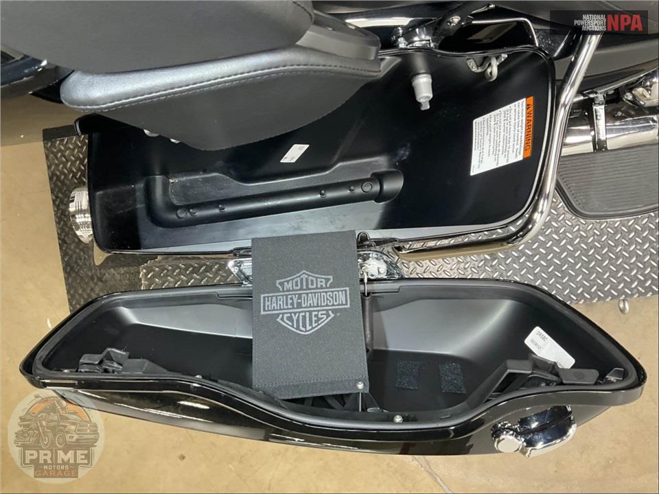 2023 Harley-Davidson FLHTK ELECTRA GLIDE ULTRA LIMITED — фото 19