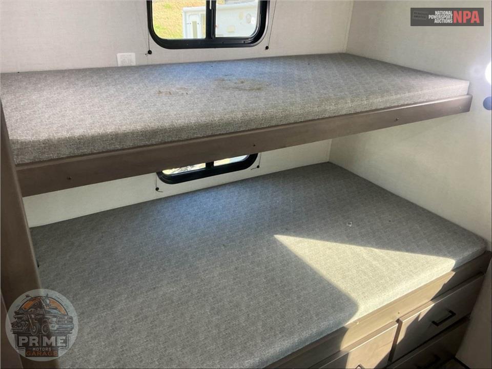 2024 Grand Design Recreational Vehicles M-331BH - TRANSCEND XPLOR SERIES — фото 14