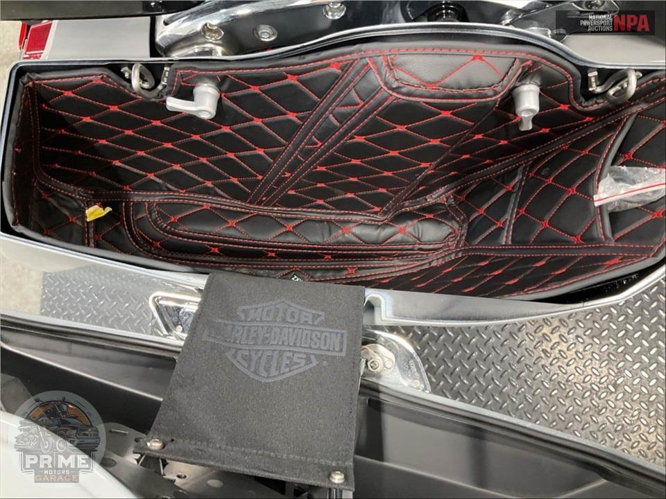 2025 Harley-Davidson FLHX STREET GLIDE — фото 19