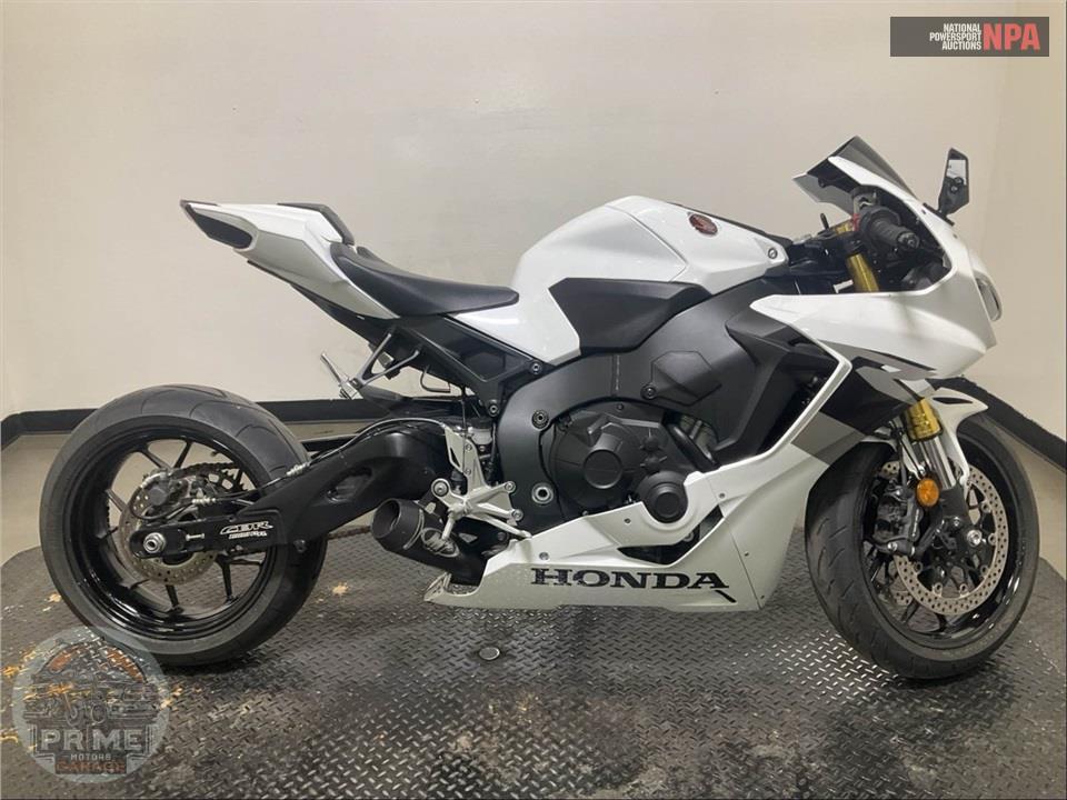2025 Honda CBR1000RR — фото 1