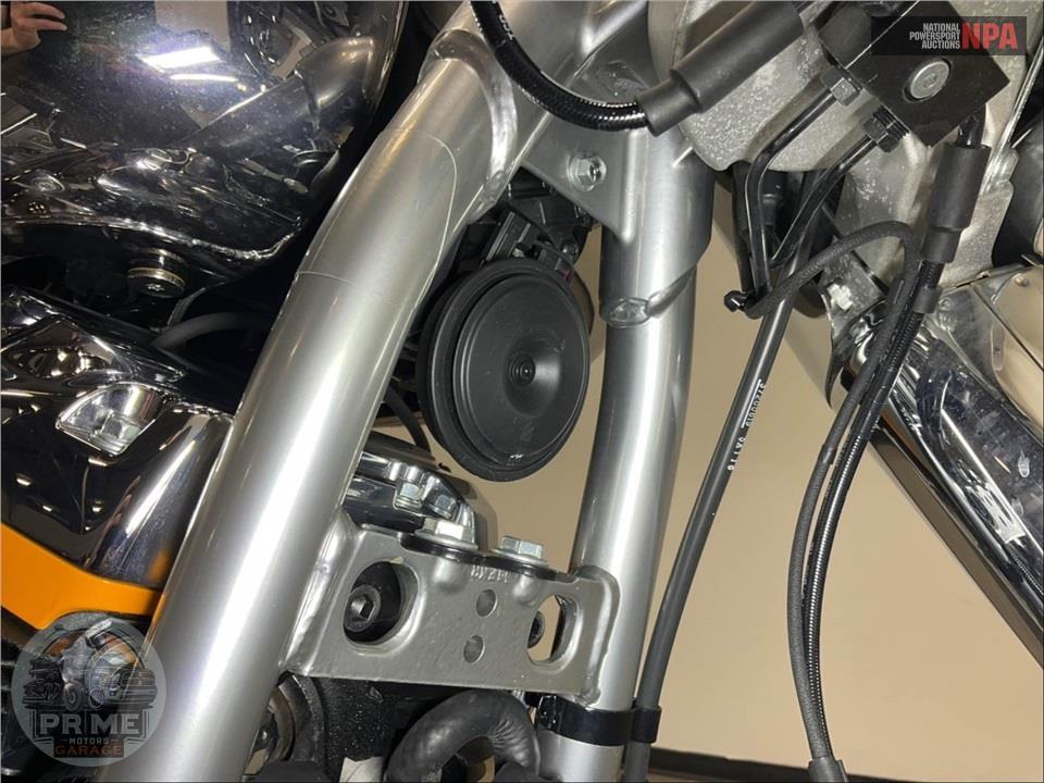 2025 Harley-Davidson FLSTFI SOFTAIL FAT BOY GRAY GHOST — фото 12