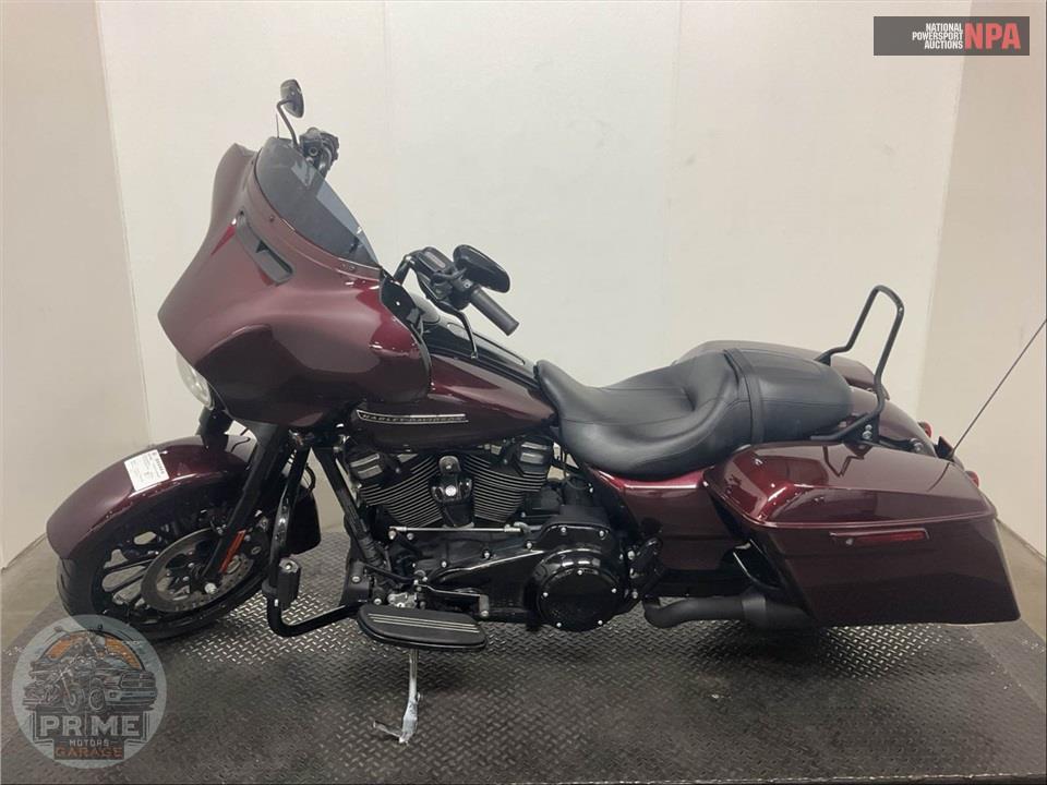 2018 Harley-Davidson FLHXS STREET GLIDE SPECIAL — фото 3