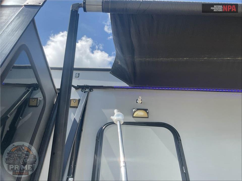 2019 Cherokee By Forest River M-325PACK13 - WOLF PACK TOY HAULER TOY HAULER SERIES — фото 41