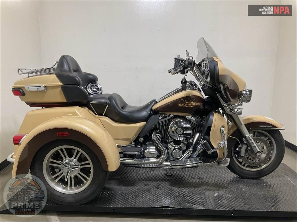 2014 Harley-Davidson FLHTCUTG TRIGLIDE ULTRA CLASSIC — фото 1