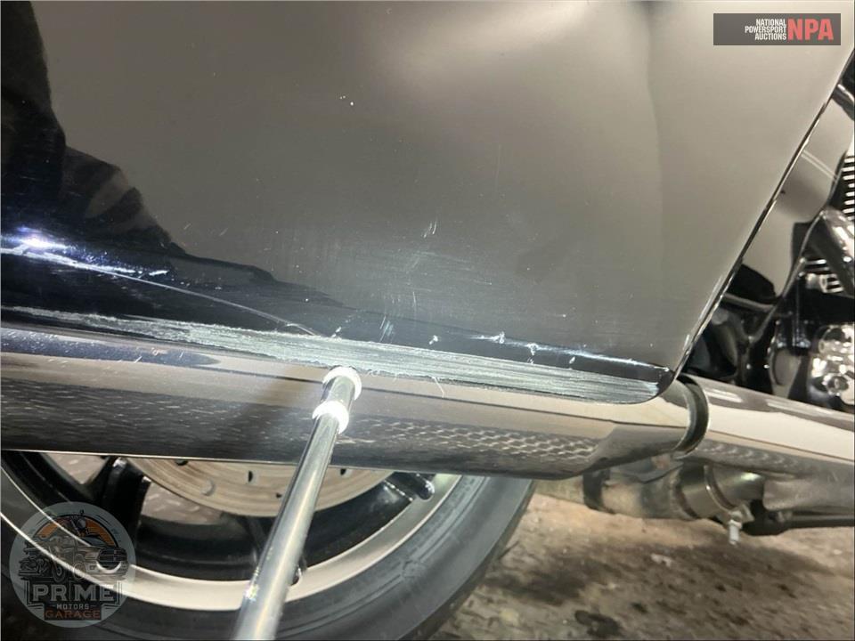 2015 Harley-Davidson FLHTCU ULTRA CLASSIC ELECTRA GLIDE — фото 18