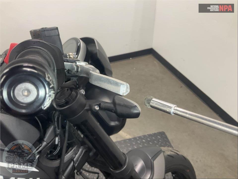 2023 Triumph TRIDENT (BLACK) — фото 17